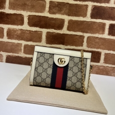 Gucci Clutch Bags